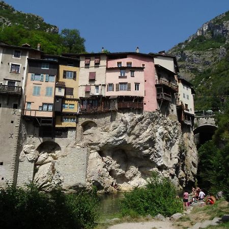 Logez Au Coeur Du Parc Du Vercors Saint-Laurent-en-Royans Buitenkant foto
